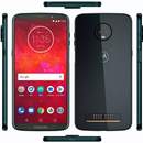 Moto Z3 Play может избавиться от кнопки «Нome», но включать в себя двойные камеры заднего вида