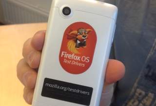 Отправка телефонов с Firefox OS. Получатели – авторы идей по созданию интересных приложений